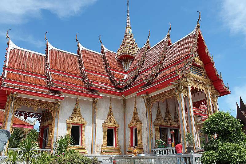 wat chalong tempel phuket thailand