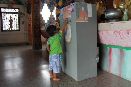 spenden im tempel phuket